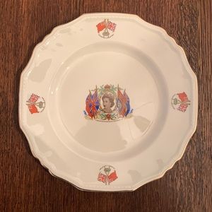 Vintage Queen Elizabeth II  Coronation Collector’s Plate